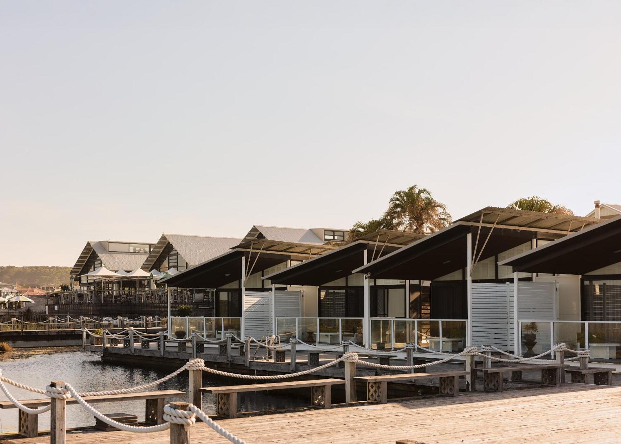 Caves Coastal Bar & Bungalows Caves Beach Exterior foto