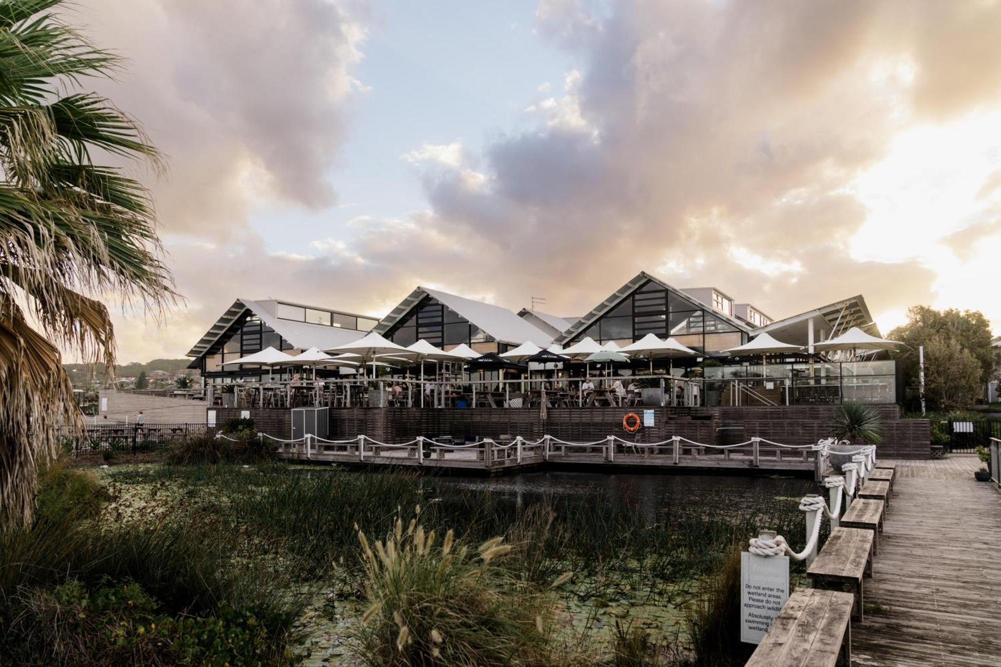 Caves Coastal Bar & Bungalows Caves Beach Exterior foto
