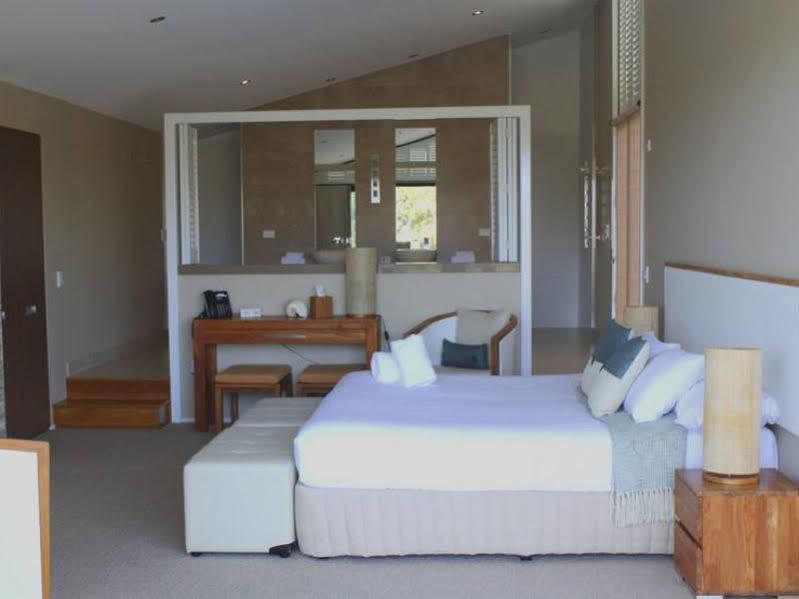 Caves Coastal Bar & Bungalows Caves Beach Exterior foto