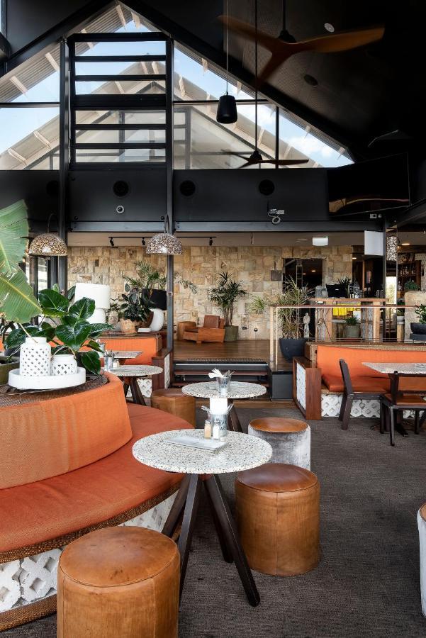 Caves Coastal Bar & Bungalows Caves Beach Exterior foto