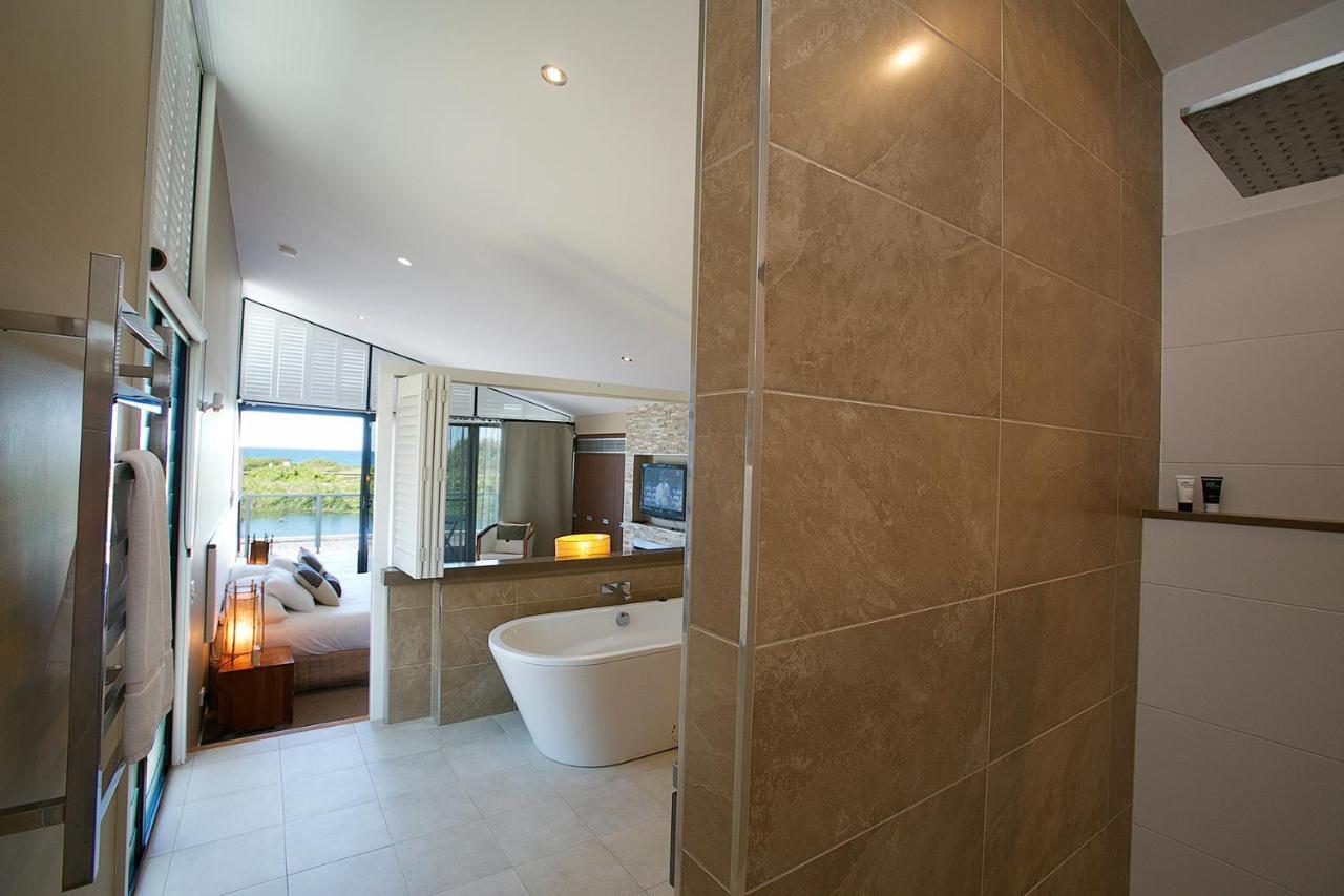 Caves Coastal Bar & Bungalows Caves Beach Exterior foto
