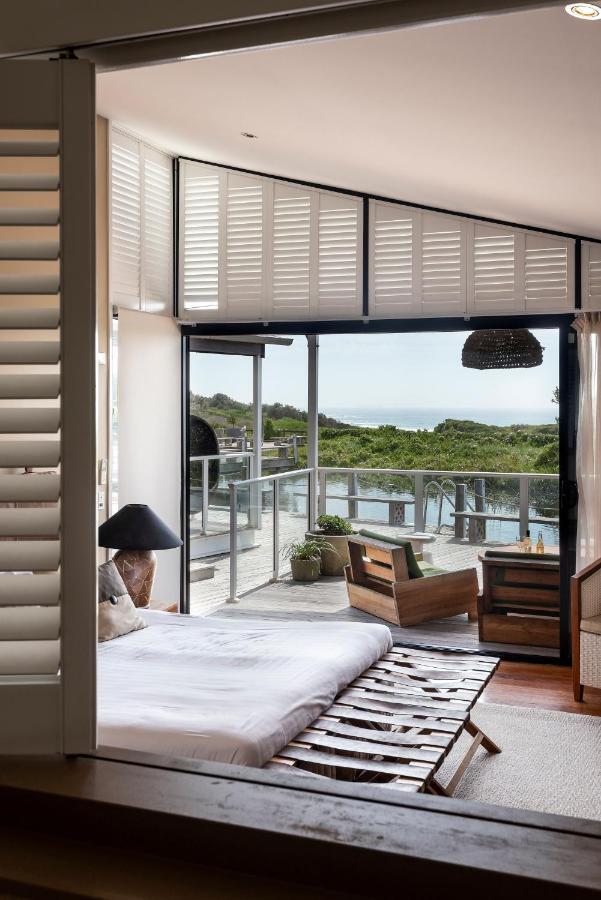 Caves Coastal Bar & Bungalows Caves Beach Exterior foto
